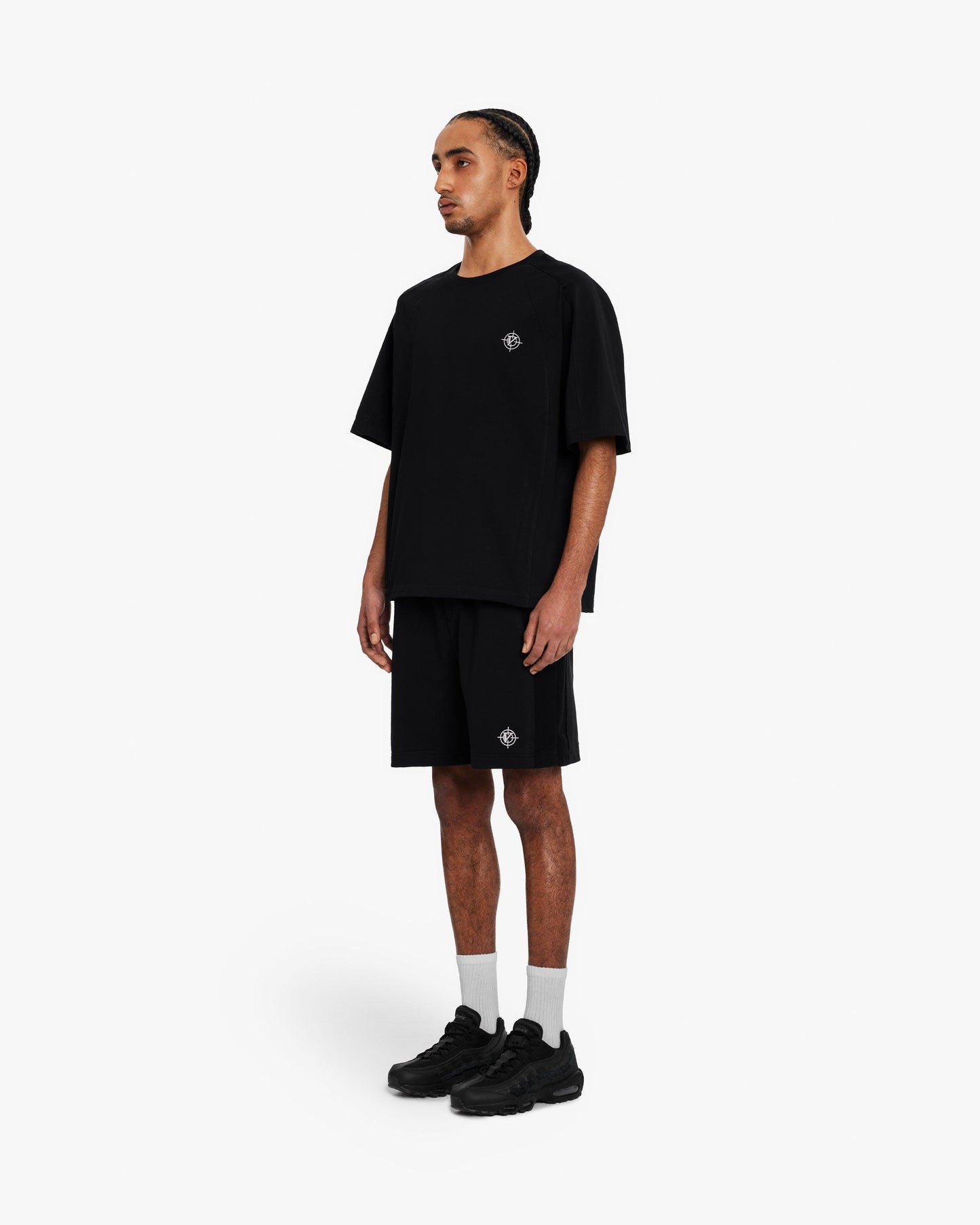 T-SHIRT BLACK