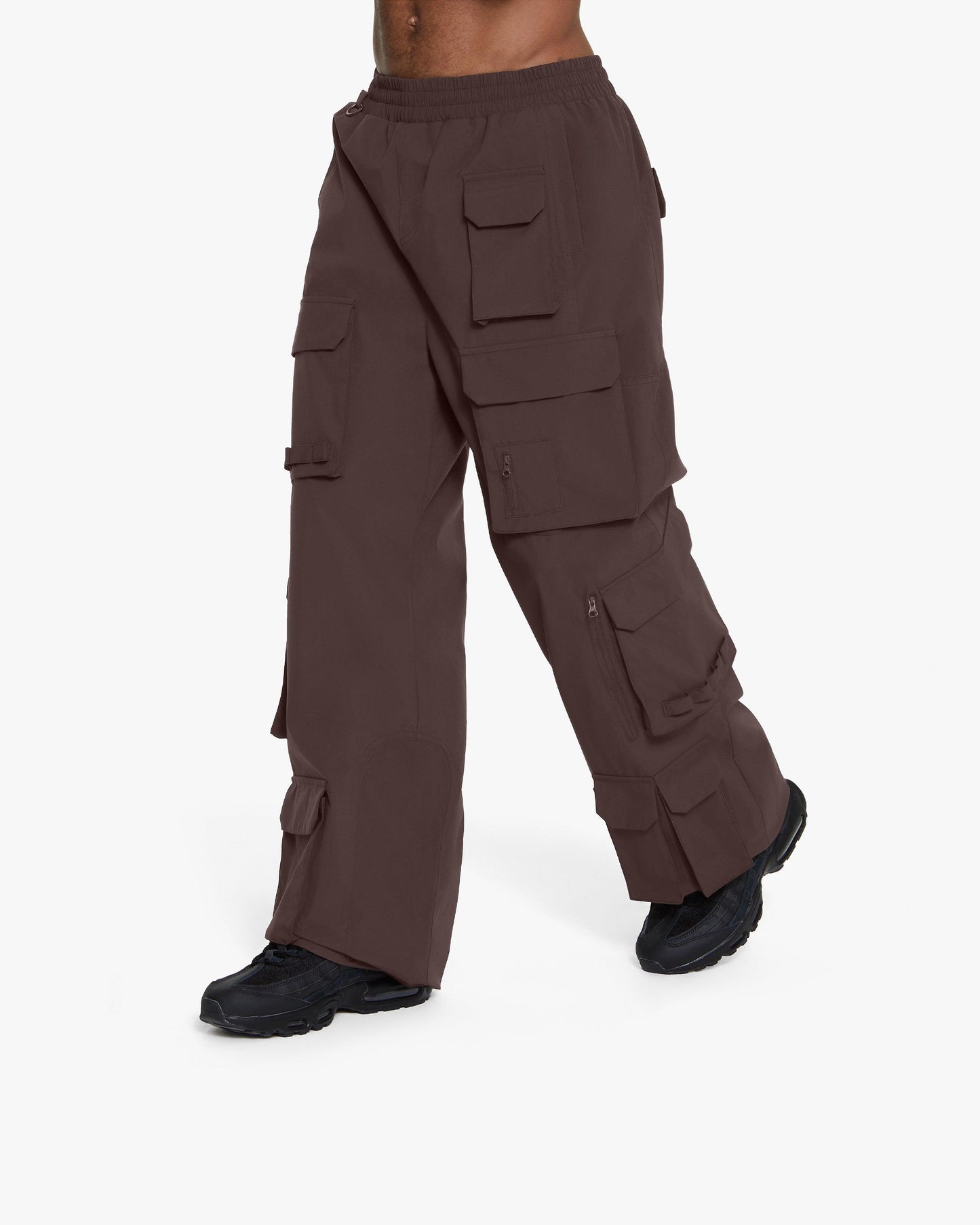 ONYX CARGO BROWN