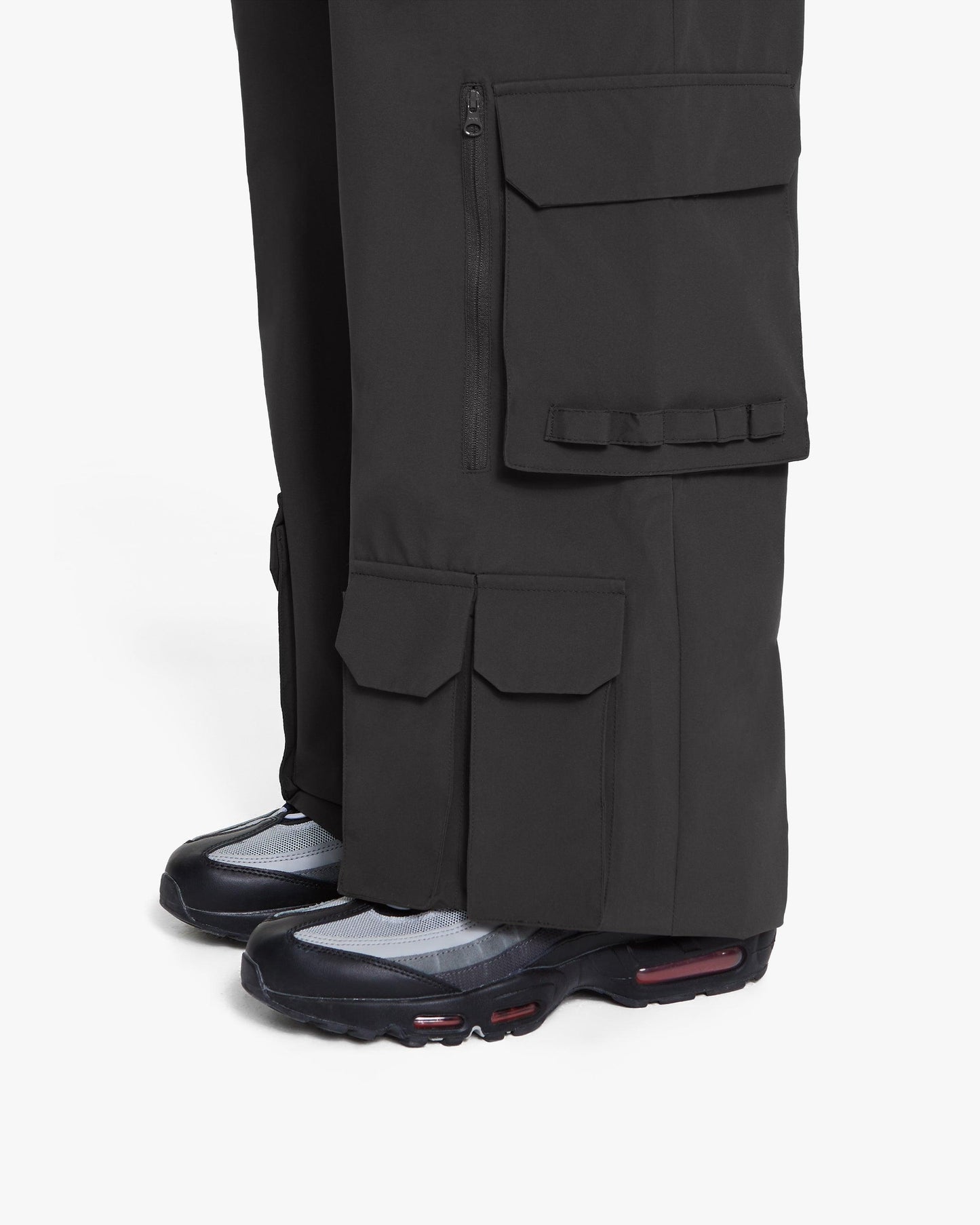 ONYX CARGO BLACK