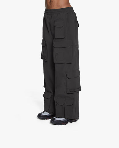 ONYX CARGO BLACK