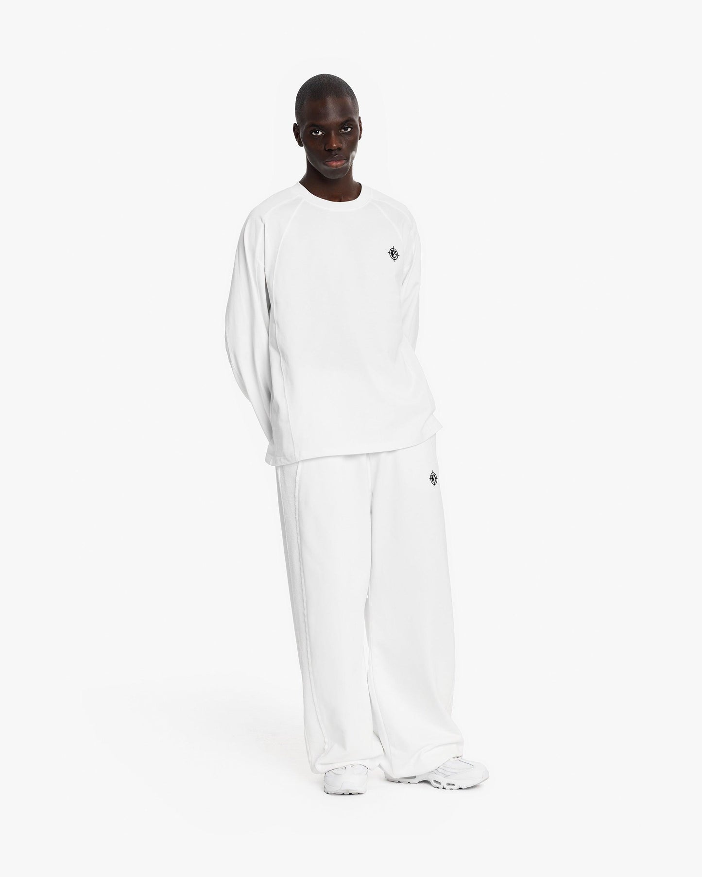 LONGSLEEVE WHITE